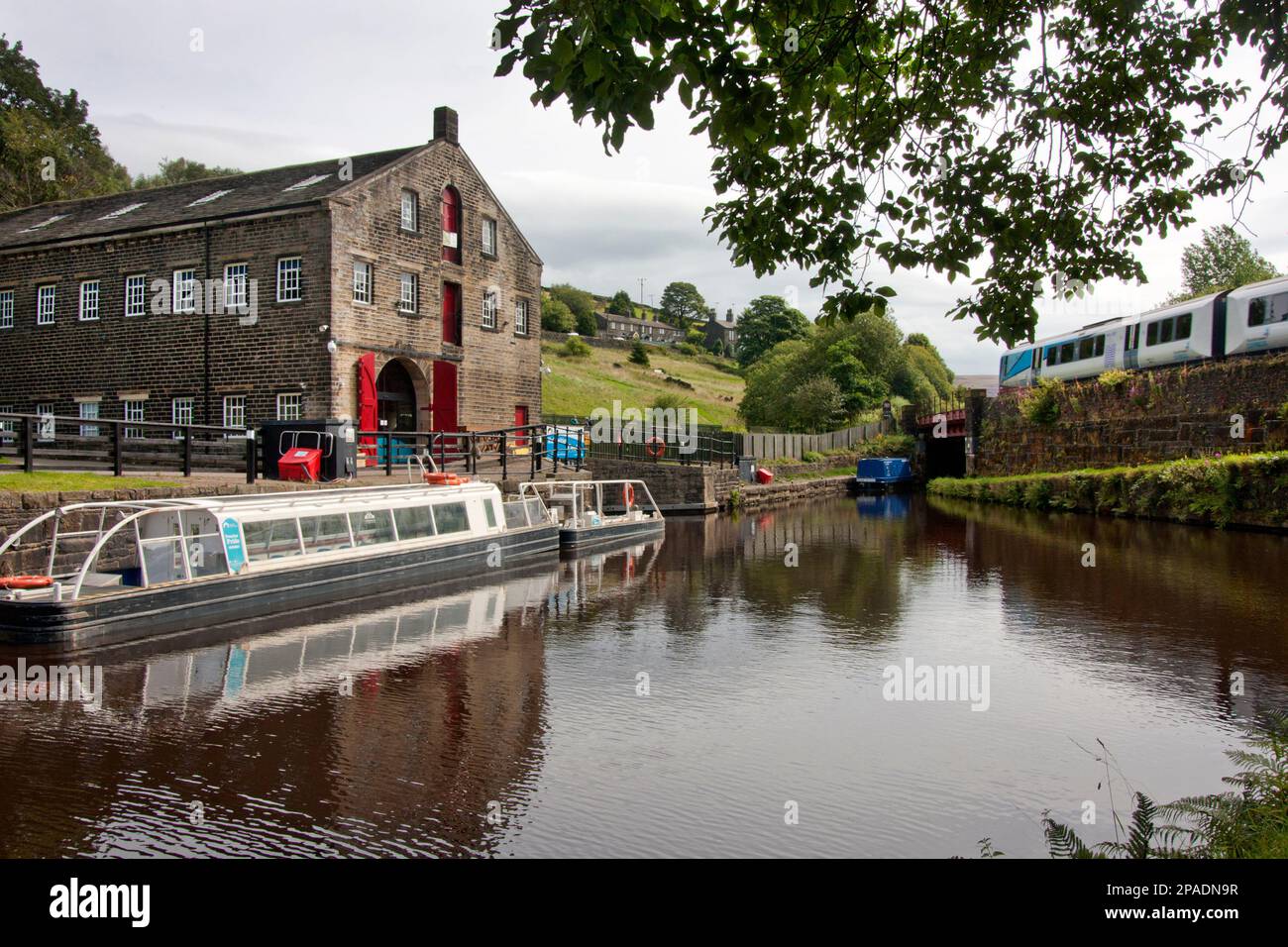 Besucherzentrum am Huddersfield Kanal am Stanedge End, Marsden, nr Huddersfield, West Yorkshire Stockfoto