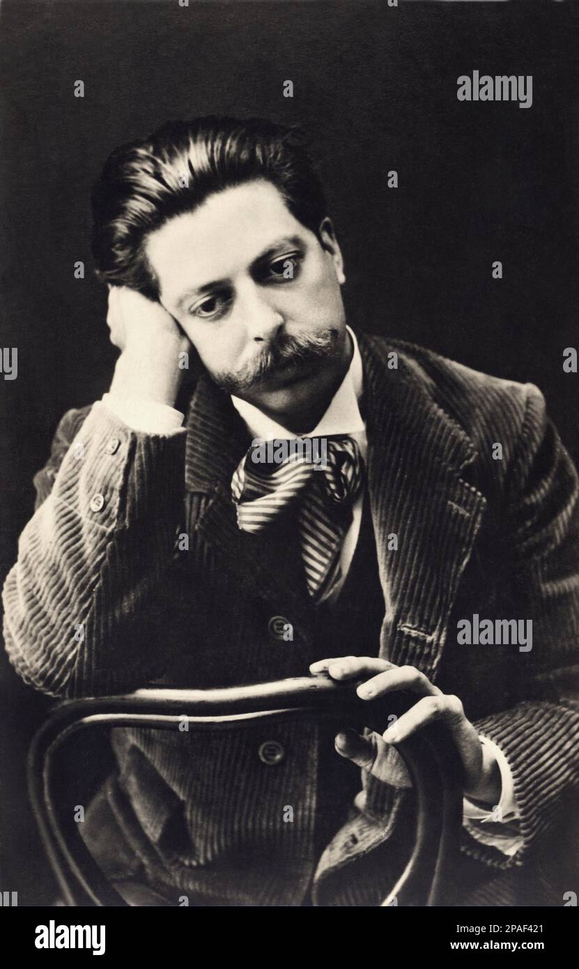 DER spanische Komponist ENRIQUE GRANADOS y Campina ( 1867 - 1916 ) , der vor allem für die vom Maler Goya inspirierte Musik gefeiert wurde . Diese URSPRÜNGLICH als Klavierstücke zusammengestellten GOYESCAS wurden später in eine Oper mit demselben Namen umgewandelt , die 1916 erfolgreich im Metropolitan Opera Theatre von New York produziert wurde . Kurz danach ging der Komponist unter und ertrank am Tag des 24. märz 1916 mit einem torpedierten Schiff Sussex - MUSICA CLASSICA - KLASSISCH - COMPOSITORE - MUSICISTA - Portrait - ritratto - COMPOSITORE - OPERA LIRICA - OPERETTA - CLASSICA - KLASSISCH - PORTRAIT - RITRATT Stockfoto