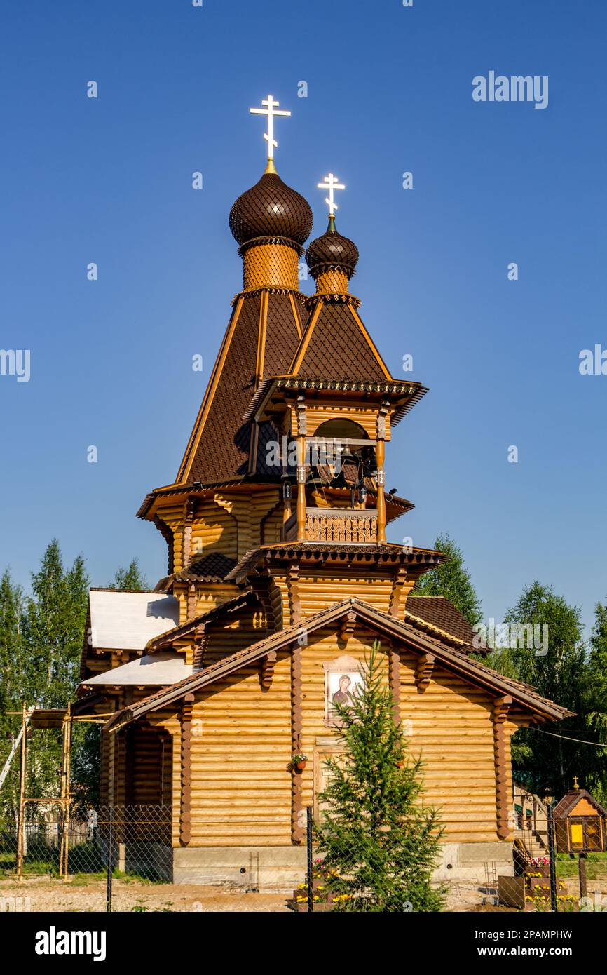Zhukov, Kaluga-Region, Russland - Juni 2018: Der Tempel zu Ehren der Tikhvin-Ikone der Mutter Gottes in Zhukow Stockfoto