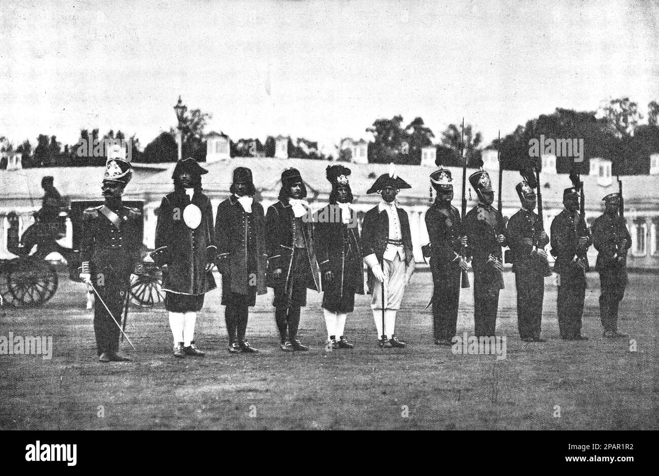 Mitglieder der russischen Wachmannschaft in historischen Kostümen anlässlich des 200. Jahrestages ihrer Existenz. Foto von 1910. Stockfoto