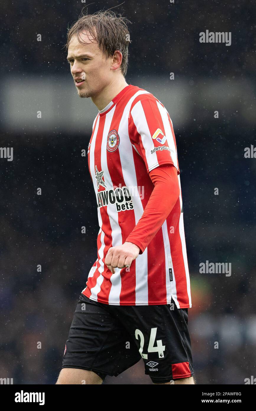 Mikkel Damsgaard #24 von Brentford während des Premier League-Spiels Everton gegen Brentford im Goodison Park, Liverpool, Großbritannien. 11. März 2023. (Foto von Phil Bryan/News Images) in Liverpool, Großbritannien, 3/11/2023. (Foto: Phil Bryan/News Images/Sipa USA) Guthaben: SIPA USA/Alamy Live News Stockfoto