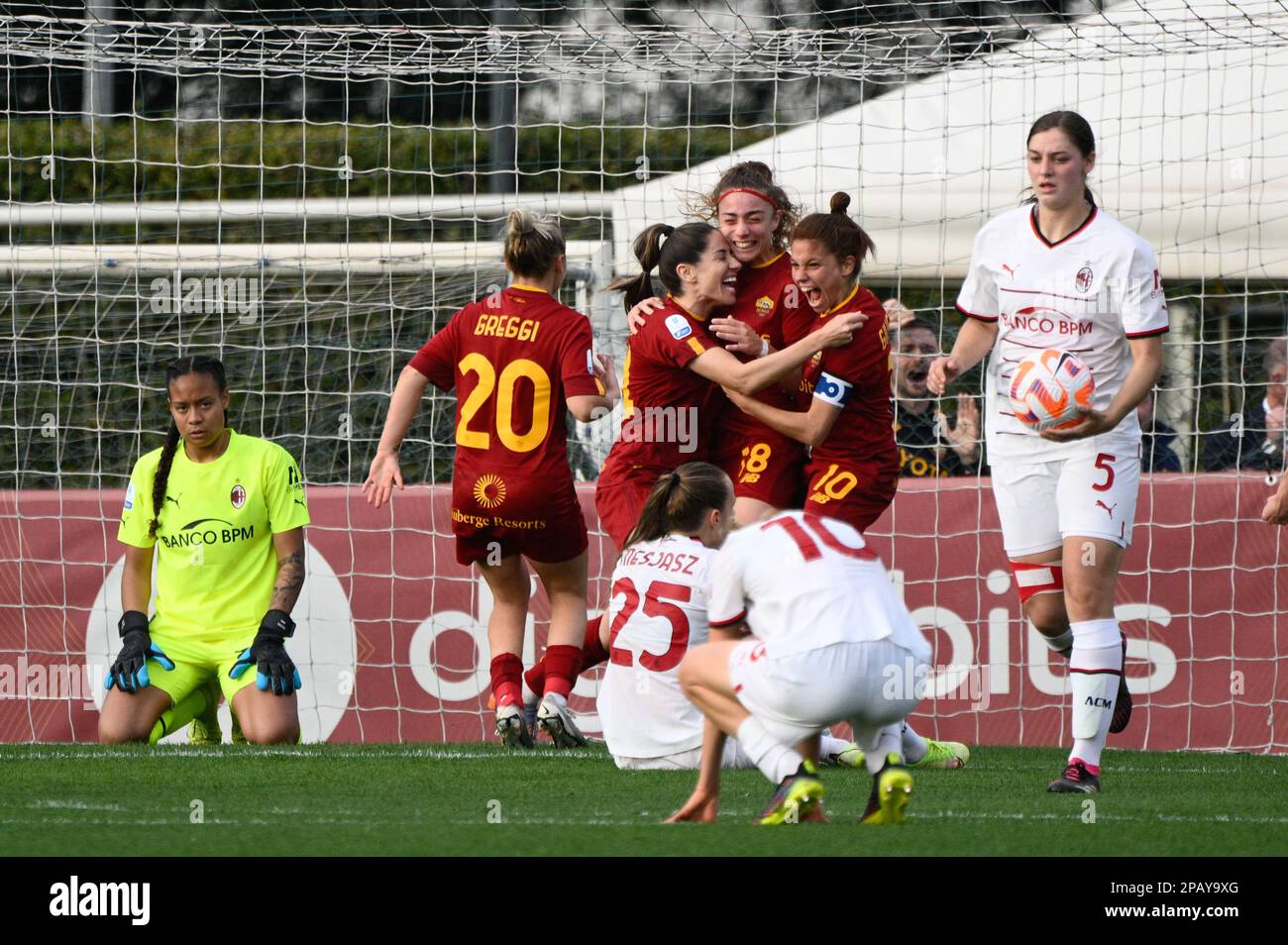 Maria Losada (ALS Roma-Frauen) feiert nach dem Tor 3-2 im Halbfinale der Coppa Italia Frecciarossa zwischen AS Roma und AC Mailand am 11. März 2023 im Tre Fontane-Stadion in Rom. Kredit: Live Media Publishing Group/Alamy Live News Stockfoto