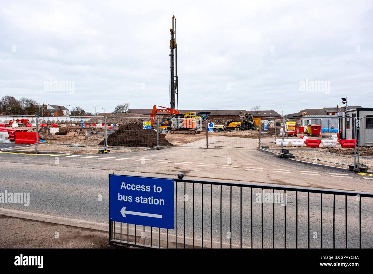 Bau des neuen Busbahnhofs und des mehrstöckigen Parkplatzes als Teil des Royal Arcade Scheme im Stadtzentrum von Crewe Cheshire UK Stockfoto
