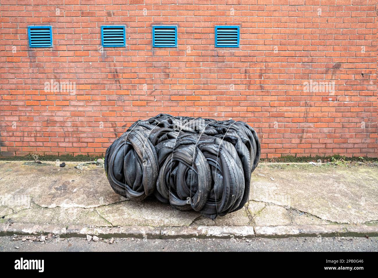 End-of-Use-Reifen, Liverpool Dockland Stockfoto