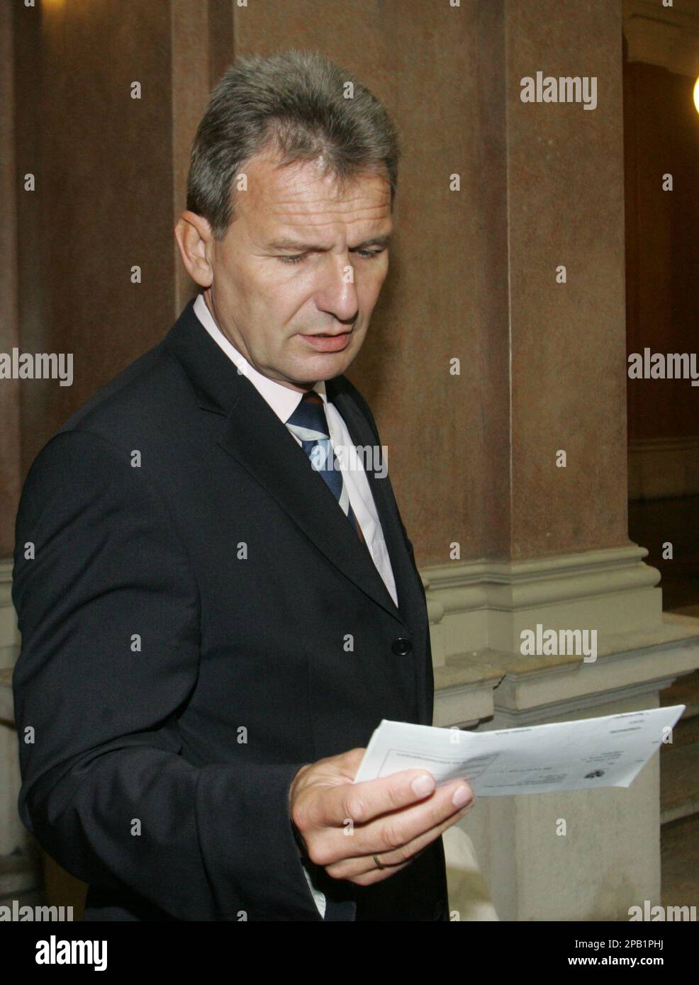 Der Vorsitzende der Metallergewerkschaft Erich Foglar trifft am