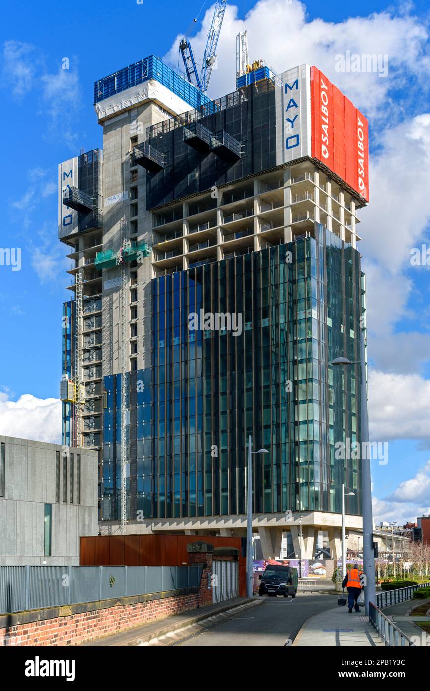 Phase 1 (im Bau), ein Apartmentblock der Viadux-Entwicklung. Manchester, England, Großbritannien Stockfoto
