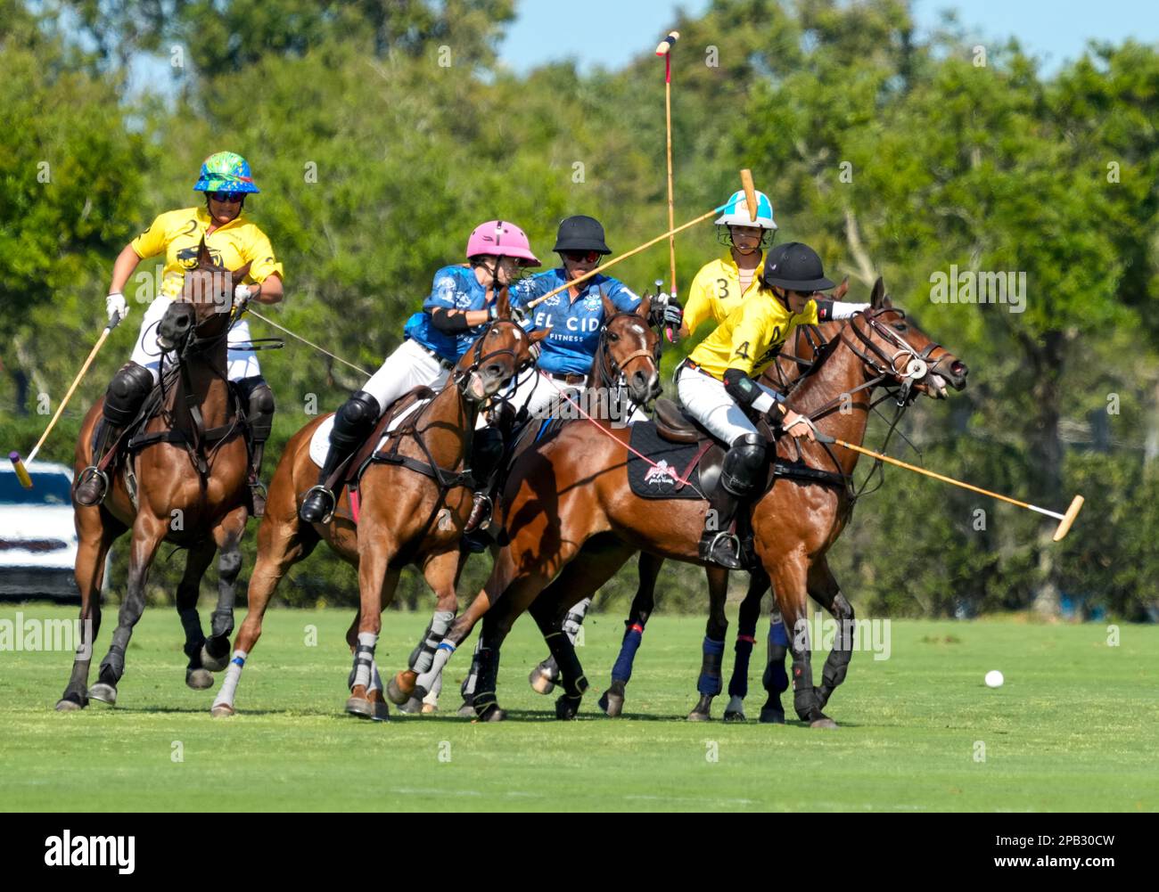 3/10/23 Port Mayaca, Florida DUNDAS VS EL CID FITNESS während der Halbfinals des US Women’s Polo 18-24 Goal Cup 2023, die am Freitag, den 10. März 2023 auf dem Port Mayaca Polo Gelände in Port Mayaca, Florida, stattfinden. Foto: Jennifer Graylock-Graylock.com 917-519-7666 Stockfoto