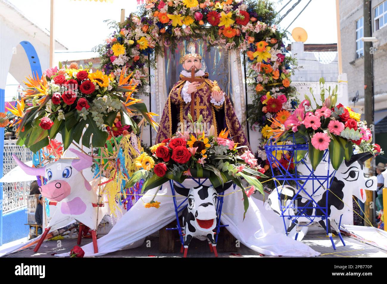 08. März 2023, Tultepec, Mexiko: Allgemeiner Überblick über monumentale Pappfiguren im Rahmen der International Fireworks Fair 2023 (IFF), Festival in hono Stockfoto