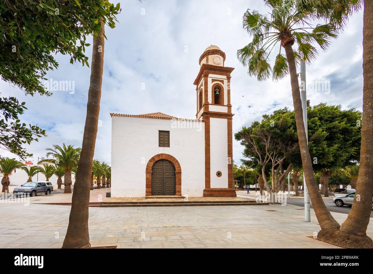 Iglesia de Nuestra Senora de Antigua Kirche im Antigua Square Park, Fuerteventura, Kanarische Inseln Stockfoto