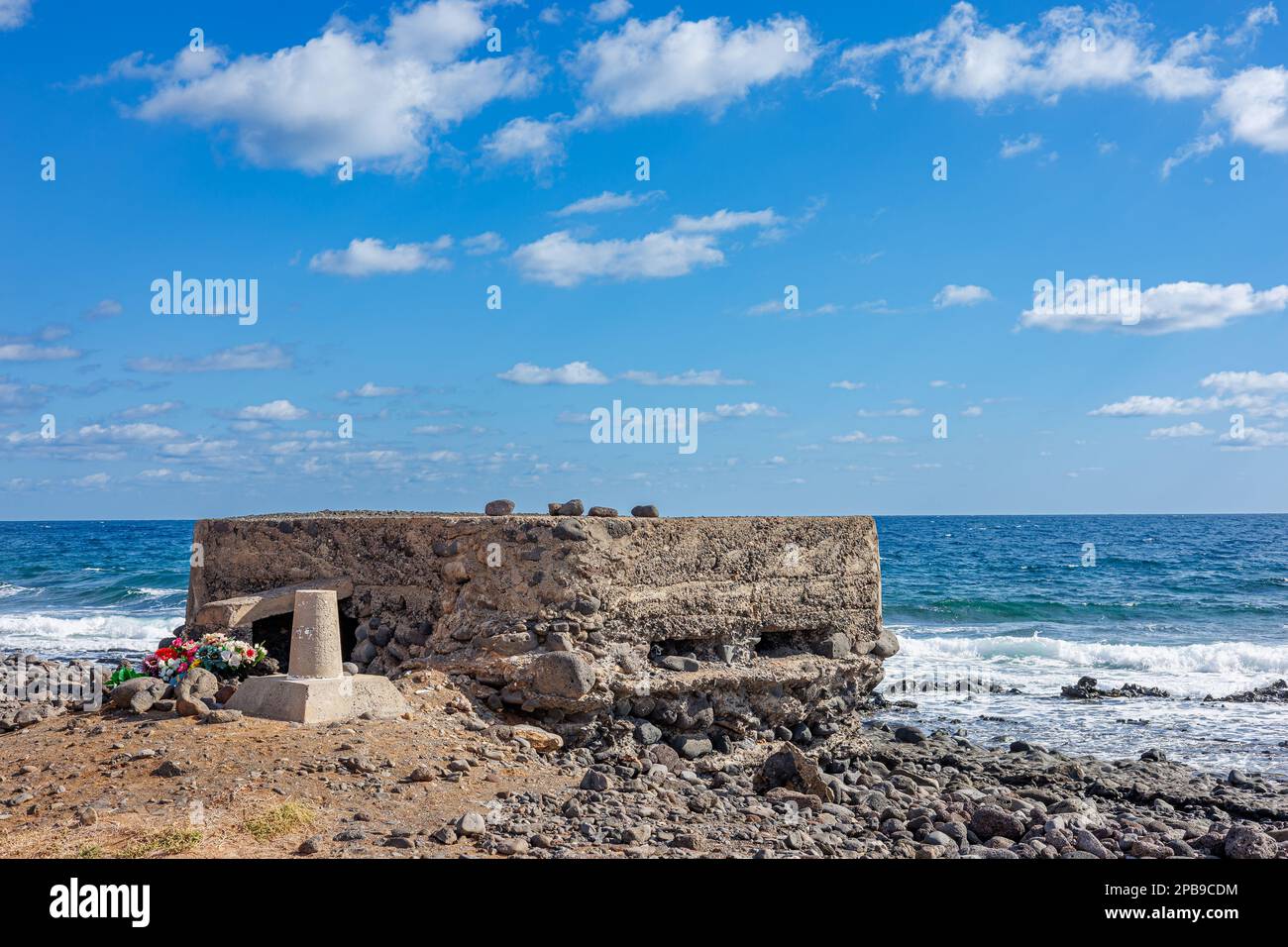 Ruinen in einer ziemlich guten Form eines Kalkofens. Kalk war ein Exportprodukt in der Geschichte der Insel. Hornos de cal de la Hondura, Fuerteventura, Kanarische Inseln Stockfoto