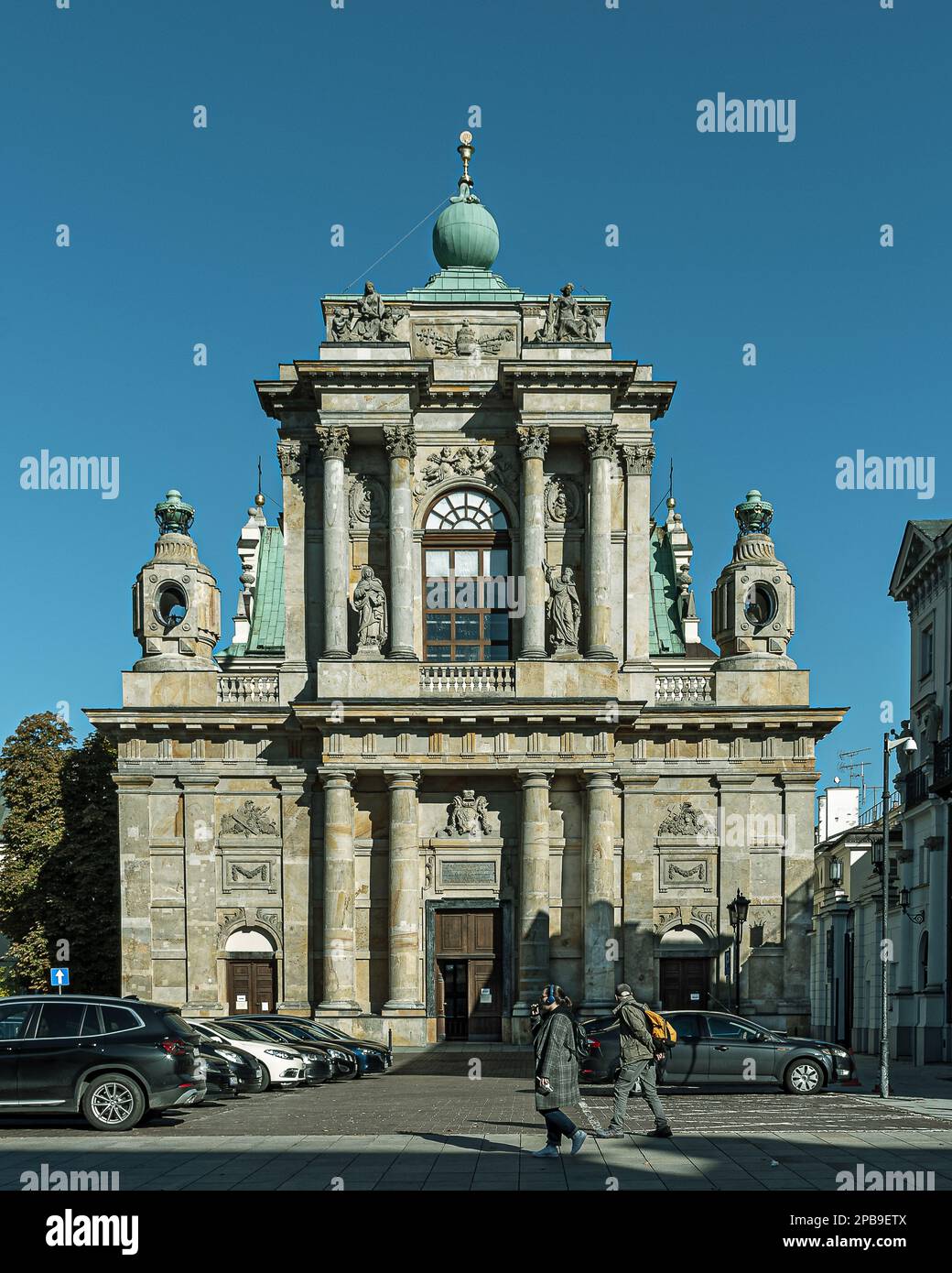 Warschau. Kirche der Himmelfahrt der Heiligen Jungfrau Maria und St. Joseph der Bräutigam (Kościół Wniebowzięcia Najświętszej Marii Panny...). Stockfoto