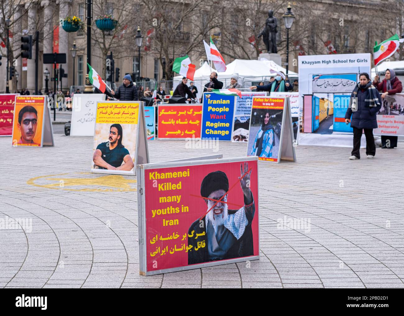 Die Iraner veranstalten eine Protestkundgebung am Trafalgar Square, um ihre Solidarität mit dem landesweiten iranischen Aufstand gegen das Mullahs-Regime zum Ausdruck zu bringen. 11. März 23 Stockfoto