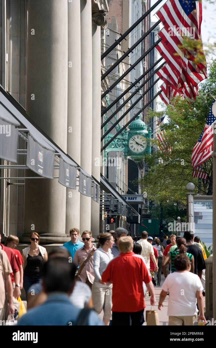 SHOPPERS MACY STOREFRONT MARSHALL FIELD BUILDING STATE STREET CHICAGO ILLINOIS USA Stockfoto