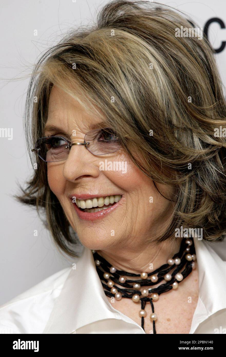 Actress Diane Keaton, this year's honoree at the Film Society of Lincoln Center's 34th Gala Tribute, arrives backstage before the ceremony in New York, Monday, April 9, 2007. ( AP Photo/Stuart Ramson) Stockfoto