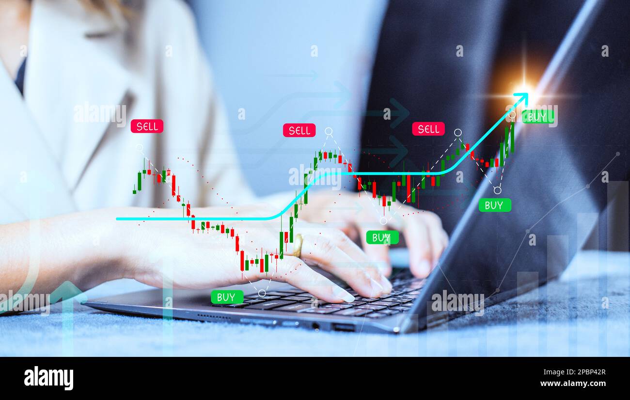 Business Analytics und Finanzkonzept, plant, das Unternehmenswachstum zu steigern, Einsparungen und Investitionen zu erzielen und die Indikatoren für positives Wachstum zu erhöhen Stockfoto