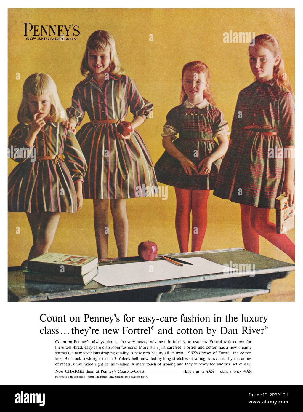1962 US-Werbung für Penney's Kinderbekleidung in Fortrel und Baumwolle von Dan River. Stockfoto