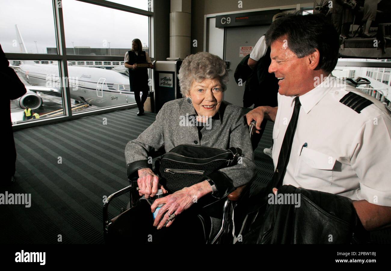 Alaska Airlines pilot Craig Slye says goodbye to his mother, Jeanne