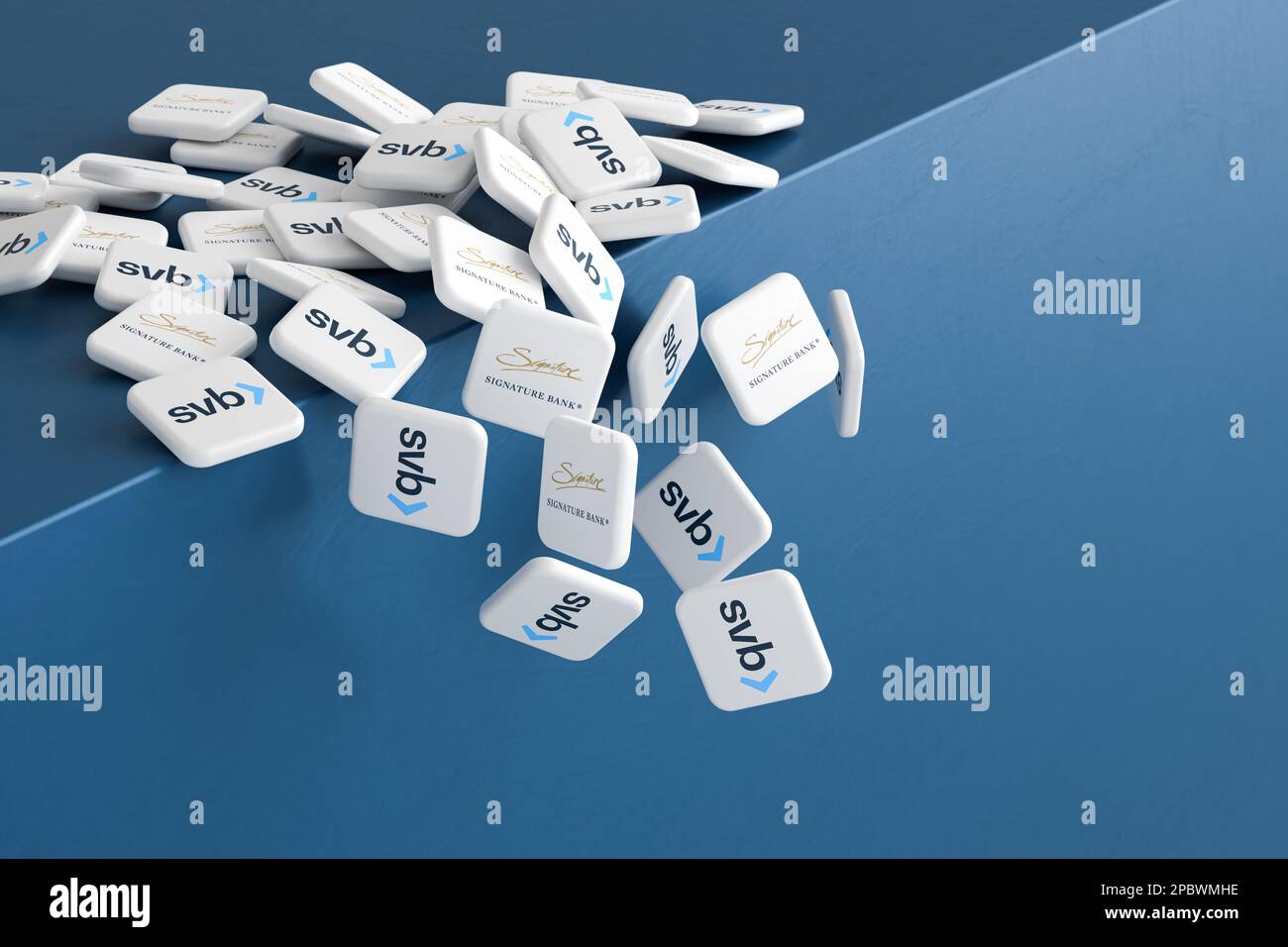 Konzept: Der Niedergang der Silicon Valley Bank und der Signature Bank New York. Logos beider Banken, die über einen Rand/eine Klippe fallen Stockfoto