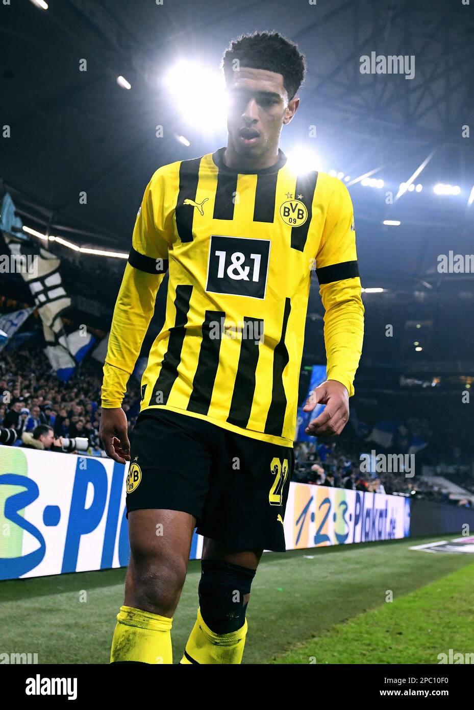 Bundesliga, Veltins Arena, FC Schalke 04 gegen Borussia Dortmund; Jude Bellingham (BVB) Stockfoto