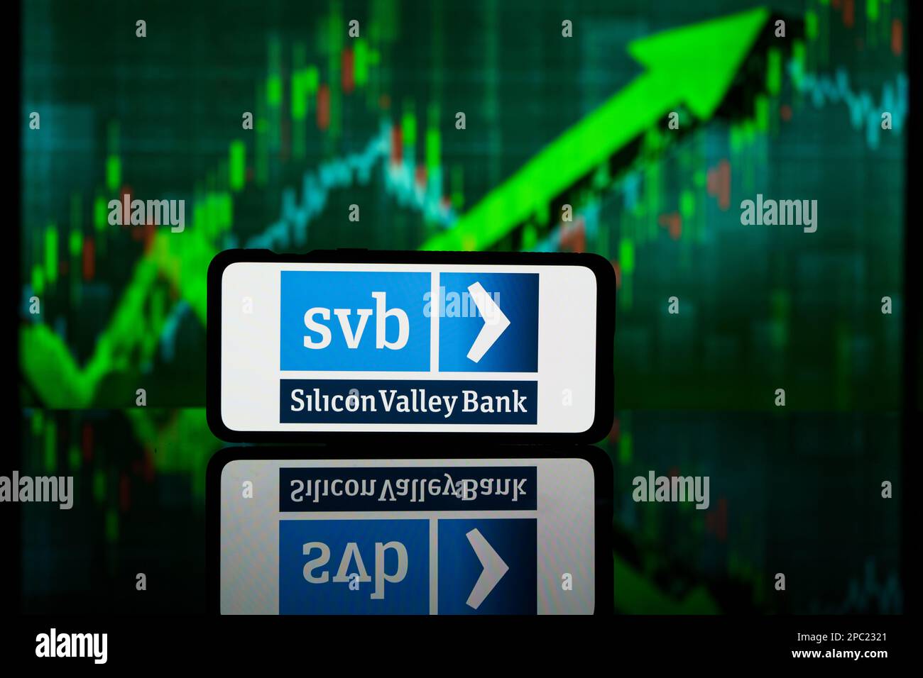 New York, Vereinigte Staaten von Amerika - 2023. März 10: Silicon Valley Bank Company on Stock Market. Silicon Valley Bank finanzieller Erfolg und Gewinn Stockfoto