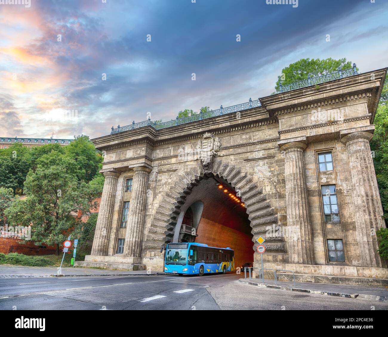 Der wunderschöne Adam Clark Tunnel (Budaer Burgtunnel) unter dem Burgberg in Budapest. Standort: Budapest, Ungarn, Europa Stockfoto
