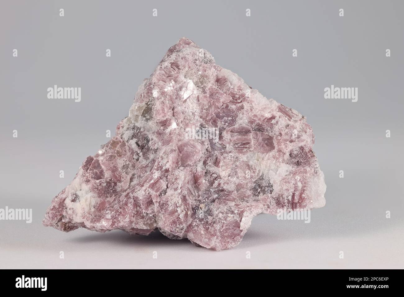 Lithium-Glimmer-Lepidolit, eine wichtige industrielle Quelle für Rubidium und Caesium. Stockfoto