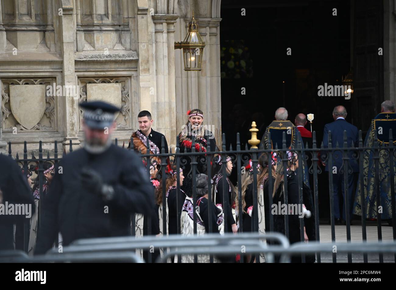 London, Großbritannien. 13. März 2023. 13. März 2023, Westminster Abbey, London, Großbritannien. Seine Majestät, König Karl III. Und Ihre Majestät Camilla, Königliche Gemahlin, kommt im Commonwealth an und sollte aufhören, das afrikanische LGBTQ in Westminster Abbey zu unterdrücken. Kredit: Siehe Li/Picture Capital/Alamy Live News Stockfoto