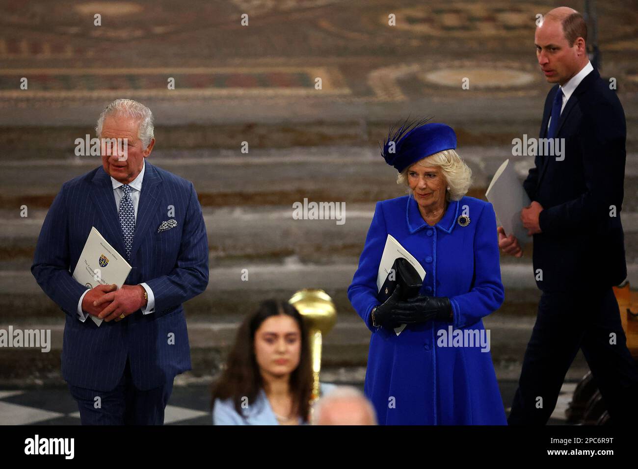 Der britische König Charles, Camilla, der königliche Gemahl und Prinz William, Prinz von Wales, nehmen am Commonwealth Day in Westminster Abbey in London, Großbritannien, am 13. März 2023 Teil. REUTERS/Hannah McKay/Pool Stockfoto