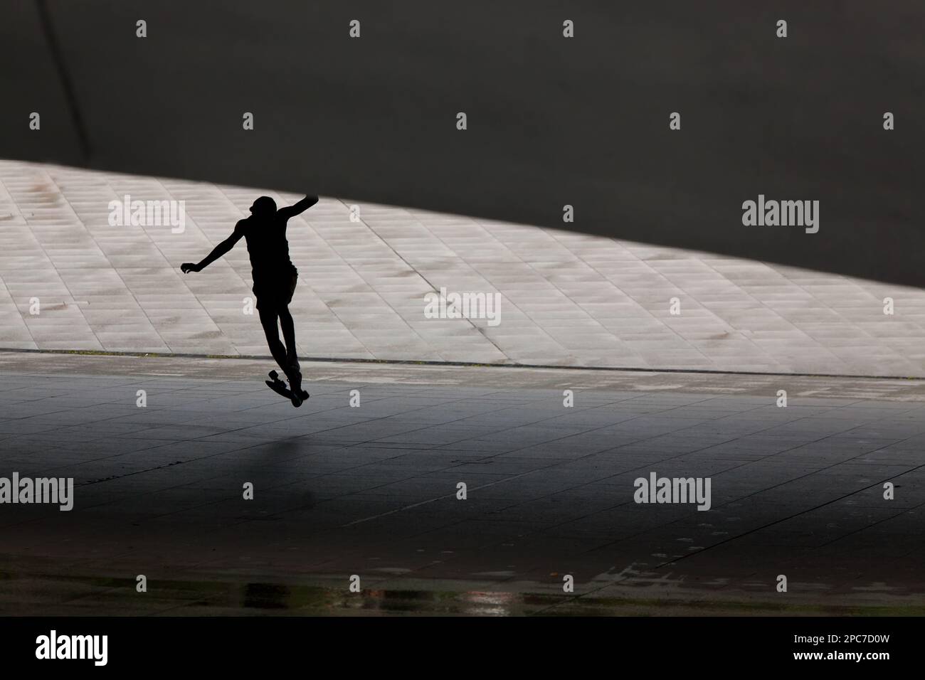 Skateboarder in Unterführung, Singapur, Südostasien Stockfoto