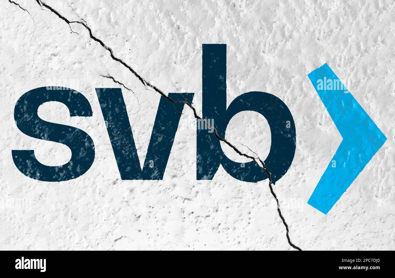 Santa Clara, USA, März 2023: Das Silicon Valley Bank Logo ist durch einen Riss gebrochen. Im Jahr 2023 erlitt die SVB den zweitgrößten Bankrott in der amerikanischen Finanzwelt Stockfoto
