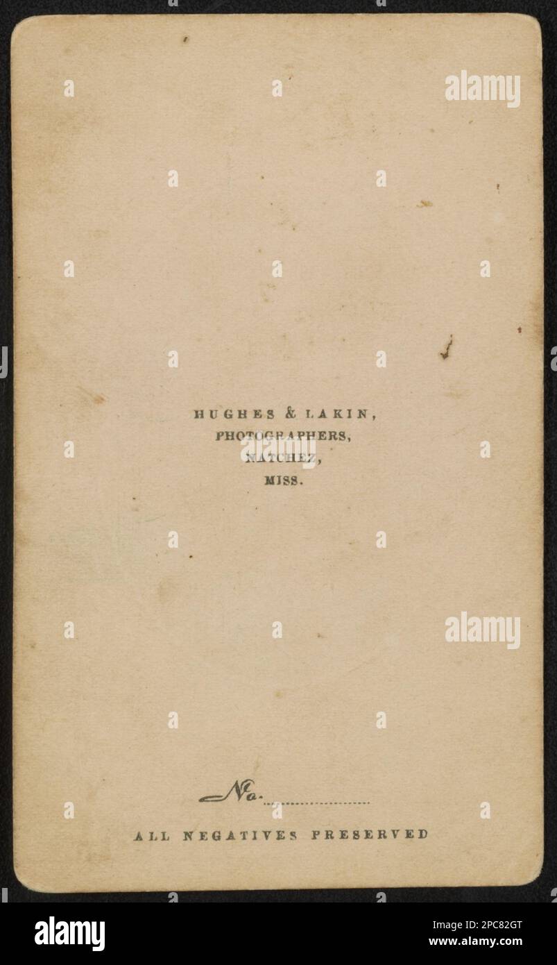 Sergeant William H. Burton von Co K, 4. Illinois Cavalry Regiment in Uniform / Hughes & Lakin, Fotografen, Natchez, Miss... Liljenquist Family Sammlung von Bürgerkriegsfotos, pp/liljpaper. Burton, William H, ungefähr 1840... USA, Armee, Illinois Cavalry Regiment, 4. (1861-1864), People, Soldiers, Union, 1860-1870, Militäruniformen, Union, 1860-1870, Flaggen, Union, 1860-1870, Usa, Geschichte, Bürgerkrieg, 1861-1865, Militärpersonal, Union. Stockfoto