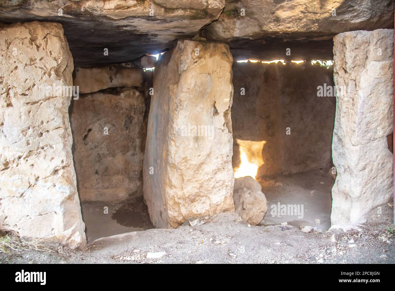 Dolmen in Westtunesien. Les Mégalithes d'Ellès, Kef, Tunesien, Erkundung der antiken Megalithen Stockfoto