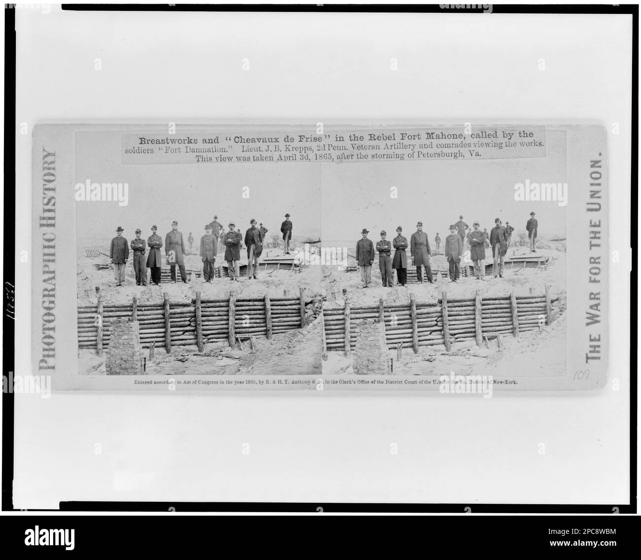 Breastworks und "CHeavaux de Frise" im Rebel Fort Mahone, von den Soldaten "Fort Damnation" genannt--Lieut. J.B. Krepps, 2D Penn. Veteran Artillerie und Genossen, die die Werke sehen. Fotokollektion des Bürgerkriegs, Originalnegativ: LC-B811-3217. Festungen und Festungen, Virginia, Petersburg, 1860-1870, Soldaten, Union, Virginia, Petersburg, 1860-1870, Vereinigte Staaten, Geschichte, Bürgerkrieg, 1861-1865, Militäreinrichtungen, Virginia, Petersburg, Usa, Geschichte, Bürgerkrieg, 1861-1865, Militärpersonal, Union, Virginia, Petersburg, Petersburg (VA), Geschichte, Belagerung, 1864-1865. Stockfoto