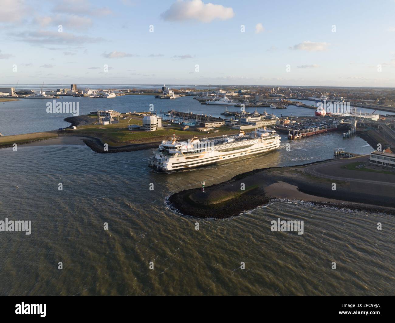 Amsterdam, 13. Februar 2023, Niederlande. Ein einzigartiges und unvergessliches Reiseerlebnis, das eine andere Perspektive auf Amsterdam und ITS bietet Stockfoto