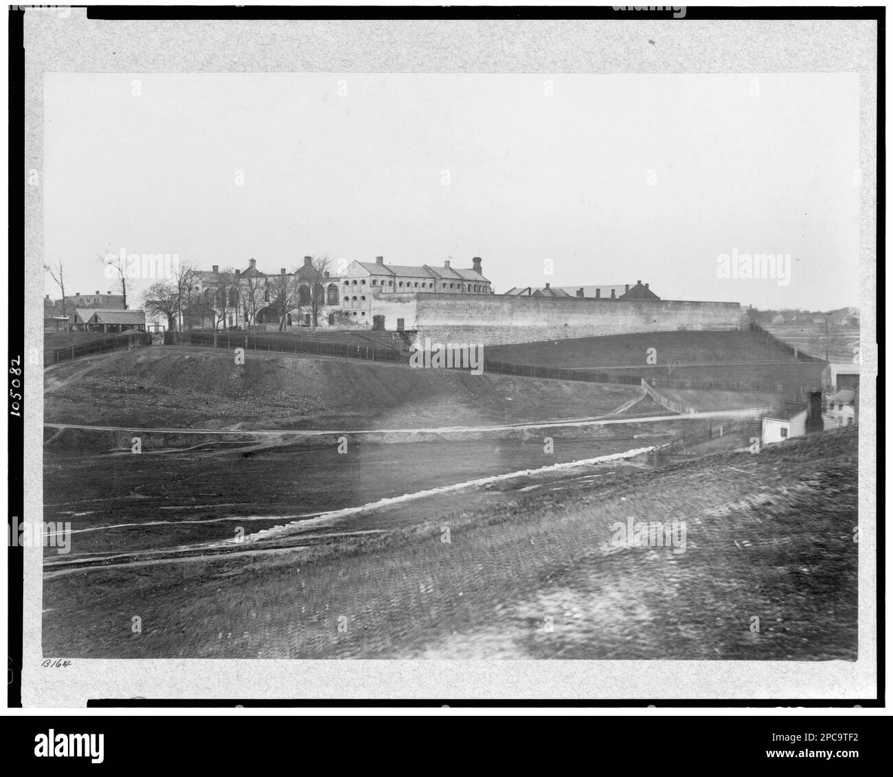 Das Staatsgefängnis, Richmond, Virginia, April 1865. Nein B164, Titel von Element, Xerox Kopie in: U.S. Geog. Akte, VA-Richmond-Public Buildings, Gift; Oberst Godwin Ordway; 1948. Gefängniseinrichtungen, Virginia, Richmond, 1860-1870, Vereinigte Staaten, Geschichte, Bürgerkrieg, 1861-1865, Vereinigte Staaten, Virginia, Ich Bin Richmond. Stockfoto