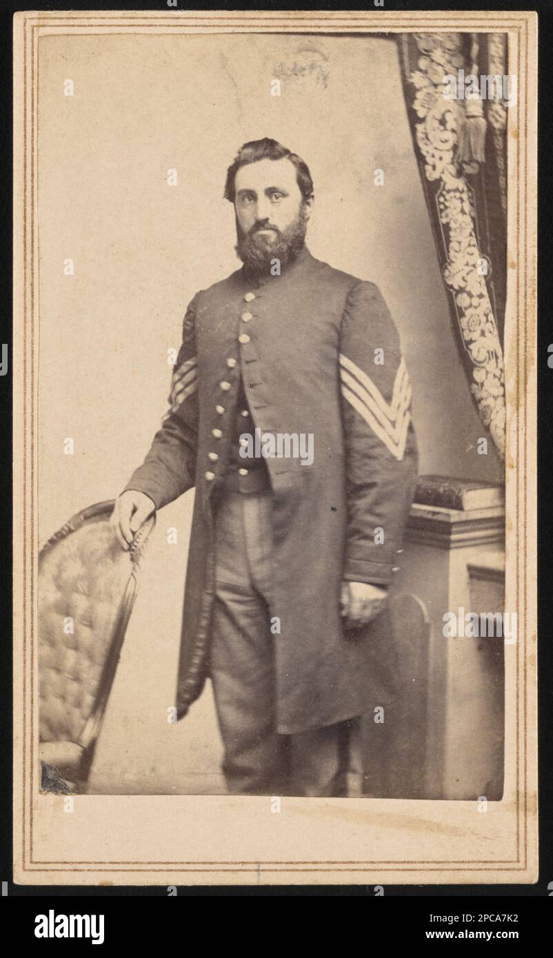 Sergeant Augustus Barnard von Co D, 16. New Hampshire Infanterie-Regiment in Uniform. Liljenquist Family Sammlung von Bürgerkriegsfotos, pp/liljpaper. Barnard, Augustus, ca. 1833-1863, USA, Armee, New Hampshire Infanterie Regiment, 16. (1862-1863), People, Soldiers, Union, 1860-1870, Militäruniformen, Union, 1860-1870, Vereinigte Staaten, Geschichte, Bürgerkrieg, 1861-1865, Militärpersonal, Union. Stockfoto