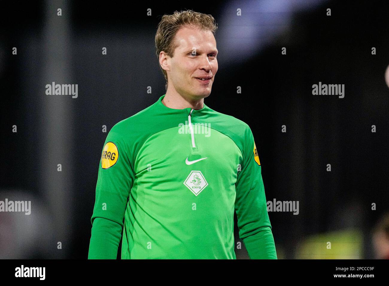 ALMERE, NIEDERLANDE - MÄRZ 13: Stellvertretender Schiedsrichter Sjoerd Nanninga beim niederländischen Keukenkampioendivisie-Spiel zwischen dem FC Almere City und dem VVV Venlo im Yanmar Stadion am 13. März 2023 in Almere, Niederlande (Foto: Patrick Goosen/Orange Pictures) Stockfoto