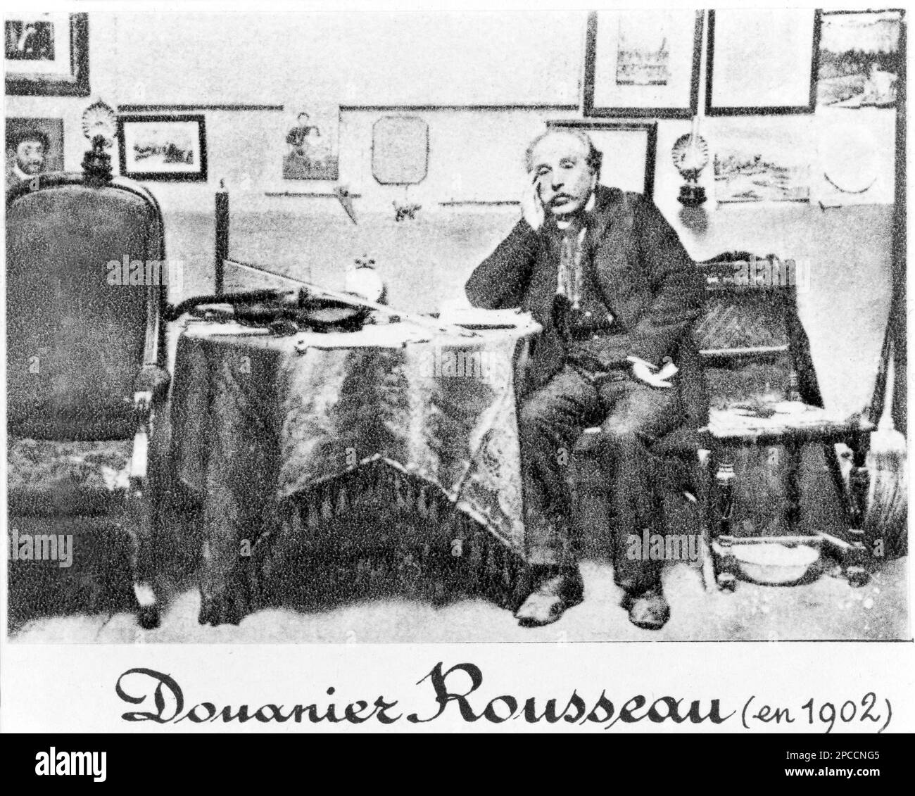 1902 , FRANKREICH : der gefeierte französische Maler DOUANIER ROUSSEAU ( Henri Julien Felix Rousseau , 1844 - 1910 ). War ein französischer Post-Impressionist-Maler auf naive oder primitive Weise. Nach seinem Dienstort ist er auch als Le Douanier ( Zollbeamter ) bekannt. - POST IMPRESSIONISM - IMPRESSIONISTA - NAIF - POST IMPRESSIONISMO - ART - ARTE - PITTURA - Malen - PITTORE - Künstler - Artista - Portrait - ritratto - Älterer Mann - Uomo anziano vecchio - ARTE - ARTS - Violino - DOGANIERE -- Archivio Stockfoto