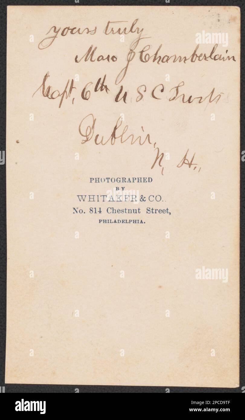 Captain Maro J. Chamberlain von Co G, 14. New Hampshire Infantry Regiment and Co C, Co A und Co G, 6. US-Dollar Farbige Truppen Infanterie-Regiment (USCT) in Uniform / fotografiert von Whitaker & Co., Nr. 814 Chestnut Street, Philadelphia. Liljenquist Family Sammlung von Bürgerkriegsfotos, pp/liljpaper. Chamberlain, Maro J, 1841-1903, USA, Armee, New Hampshire Infanterie Regiment, 14. (1862-1865), People, United States, Army, Farbiges Infanterie-Regiment, 6. (1863-1865), Menschen, Soldaten, Union, 1860-1870, Militäruniformen, Union, 1860-1870, Vereinigte Staaten, Geschichte, Bürgerkrieg, 1861-1 Stockfoto