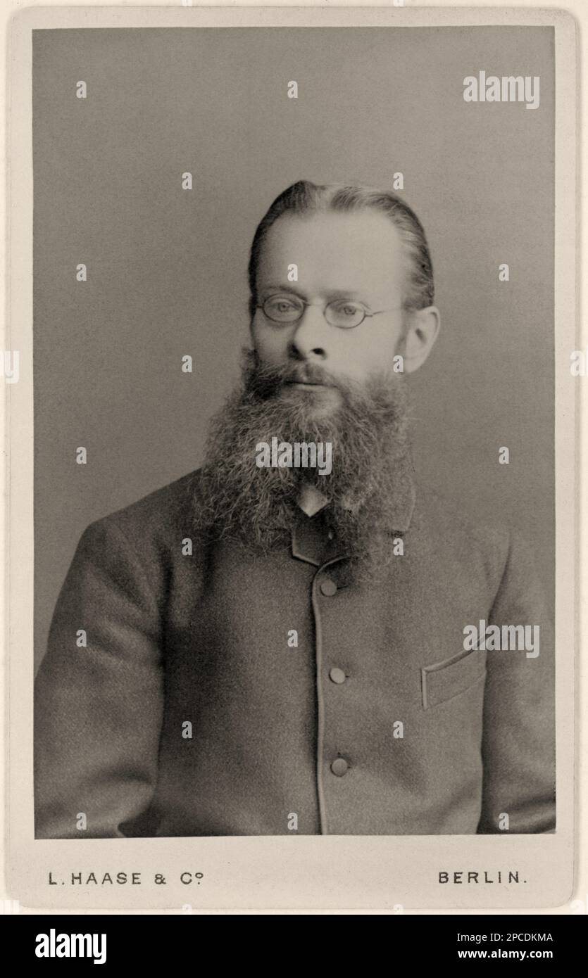 1890 , DEUTSCHLAND : der deutsche Wissenschaftler Doktor Professor Toxikologe K. B. LEHMANN ( Karl Bernhard , 1858 - 1940 ), Foto: L. Haase & Comp , Berlin - foto storiche - foto storica - scienziato - Wissenschaftler - Portrait - Rituto - GERMANIA - barba - Bart - DOTTORE - MEDICO - MEDICINA - Medizin - SCIENZA - WISSENSCHAFT - BELLE EPOQUE - occhiali da vista - Linse - TOSSICOLOGO - TOSSICOLOGIA - TOXIKOLOGIE ---- Archivio GBB Stockfoto