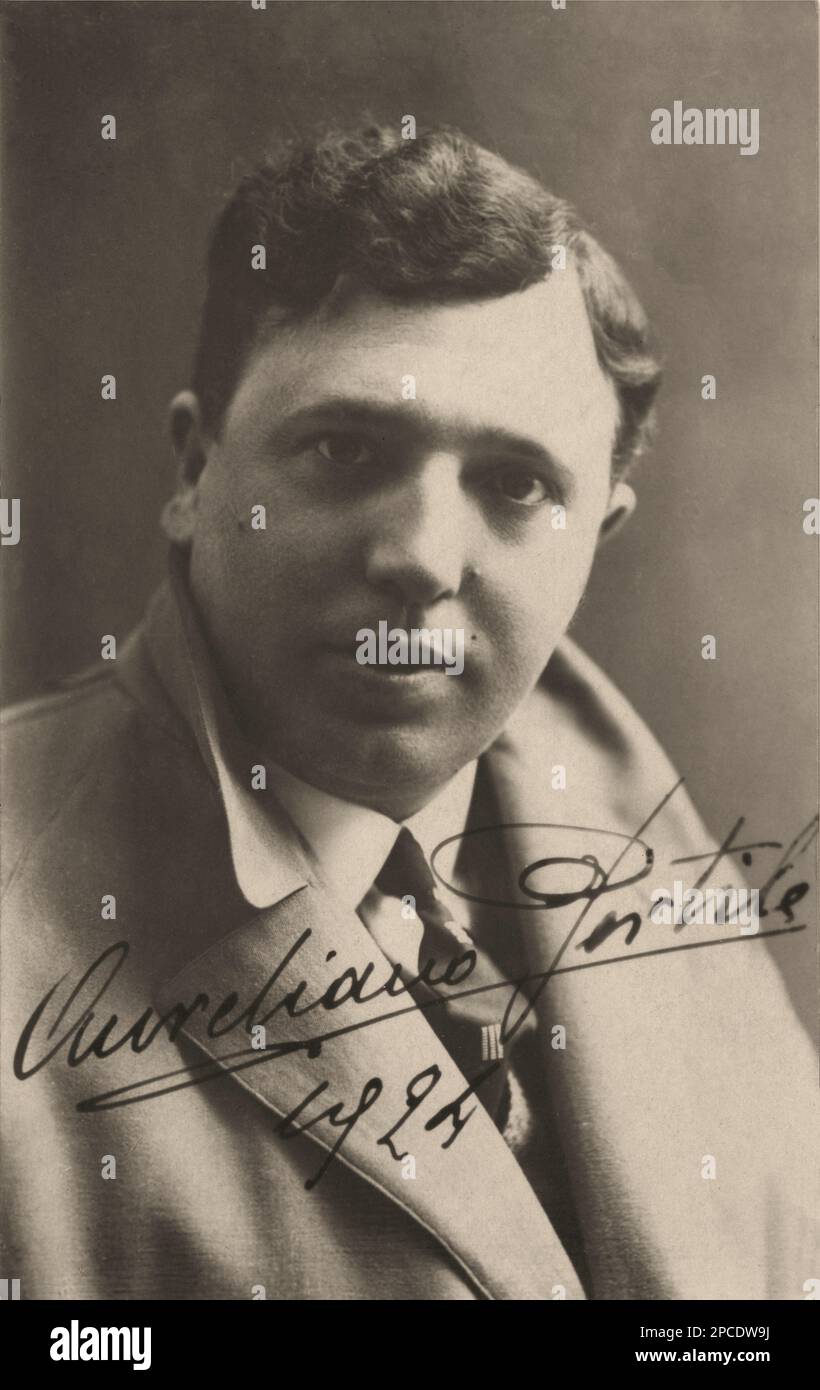 1924 , ITALIEN : der italienische Operntenore-Sänger AURELIANO PERTILE ( 1885 - 1952 ) - THEATER - TEATRO - OPERA MUSICA LIRICA - MUSIK - Cantante lirico - classica - klassisch - Krawatte - Cravatta - Autografo - Autogramm - Firma - Signatur - PORTRAIT - RITRATTO -- - Archivio GBB Stockfoto