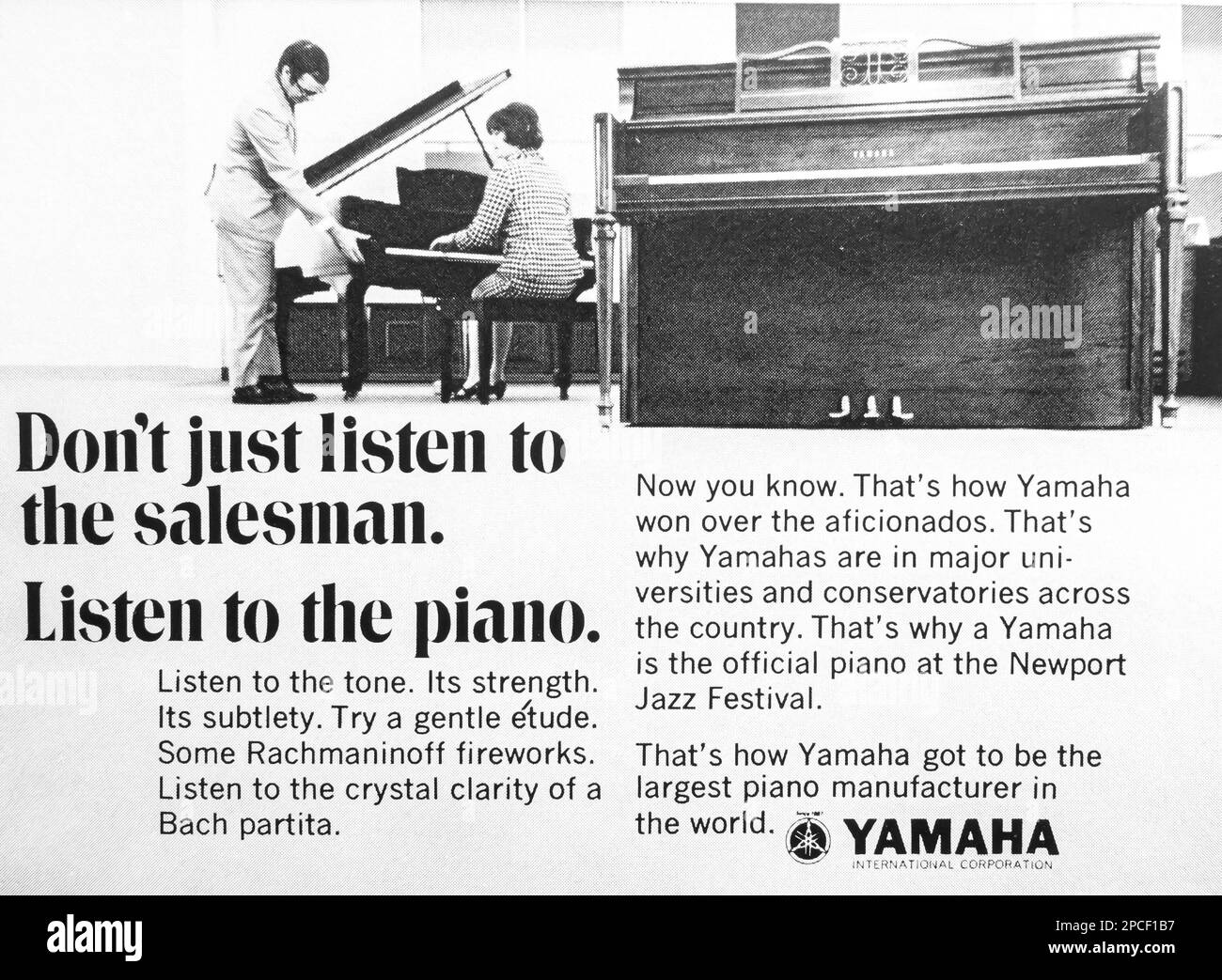 Yamaha Klavierwerbung in einem Magazin NatGeo September 1969 Stockfoto