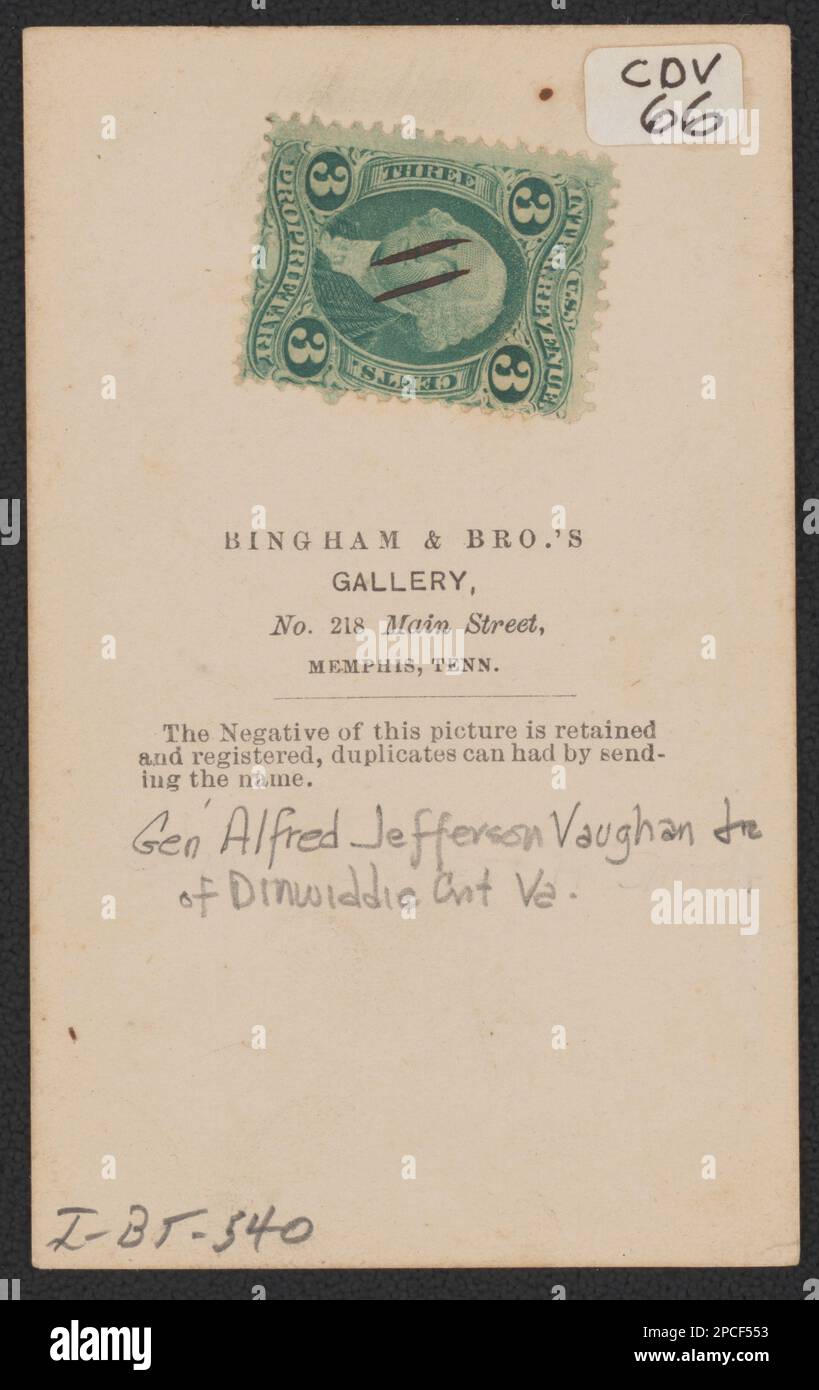 Brigadegeneral Alfred Jefferson Vaughan von Co E, 4. Tennessee Cavalry Battalion in Uniform mit Krücke / Bingham & Bro.'s Gallery, No. 218 Main Street, Memphis, Tennessee. Liljenquist Family Sammlung von Bürgerkriegsfotos, pp/liljpaper. Konföderierte Staaten von Amerika, Armee, Tennessee-Kavallerie-Regiment, 4., Menschen, 1860-1870, Soldaten, Konföderierte, 1860-1870, Militäruniformen, Confederate, 1860-1870, Krücken, 1860-1870, Vereinigte Staaten, Geschichte, Bürgerkrieg, 1861-1865, Militärpersonal, Konföderierte. Stockfoto