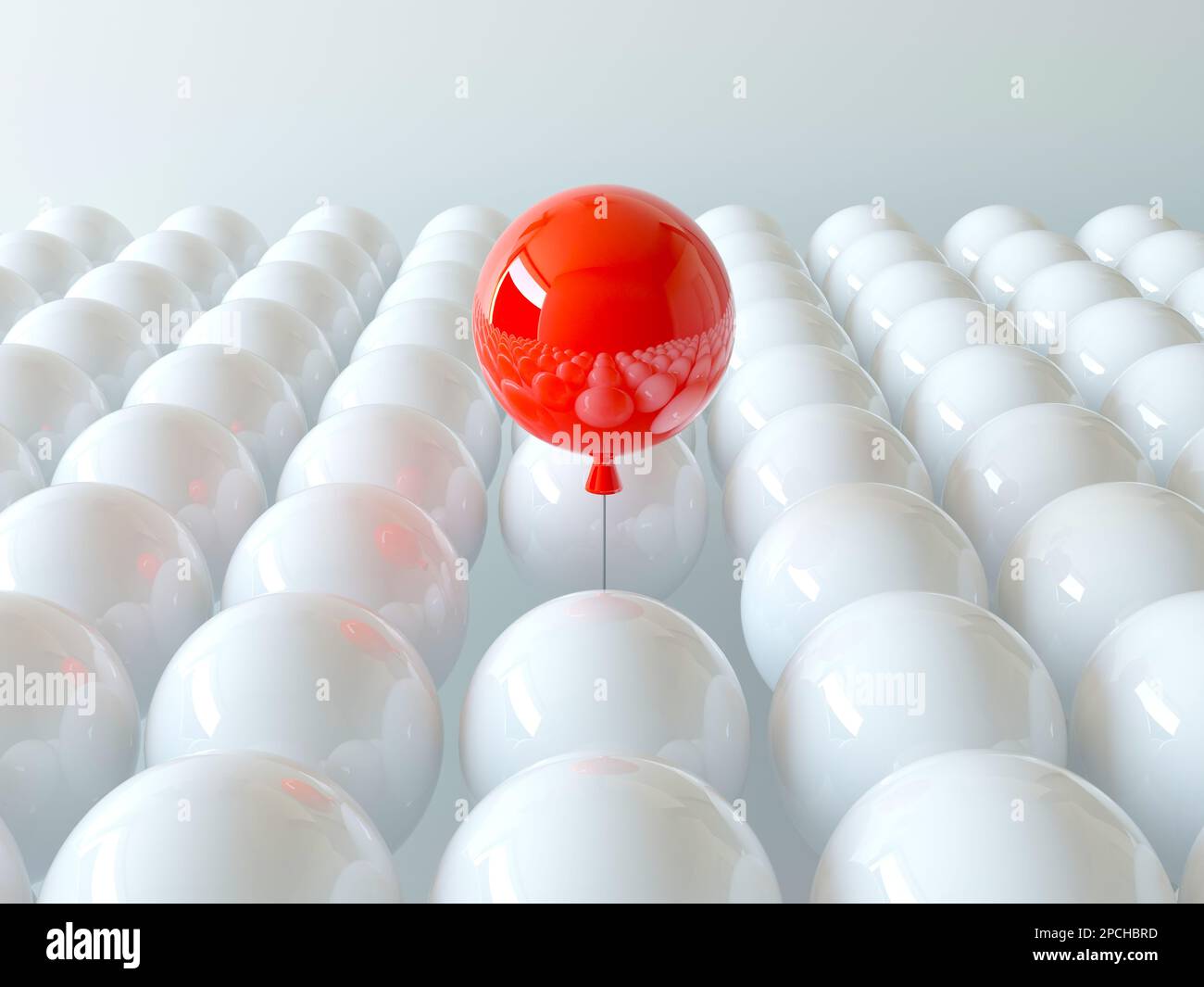 Herausragender roter Ballon schwebend in der Mitte zwischen weißen Ballons im Reihenhintergrund. 3D-Darstellung rendern. Selektiver Fokus. Konzept der Führung Stockfoto