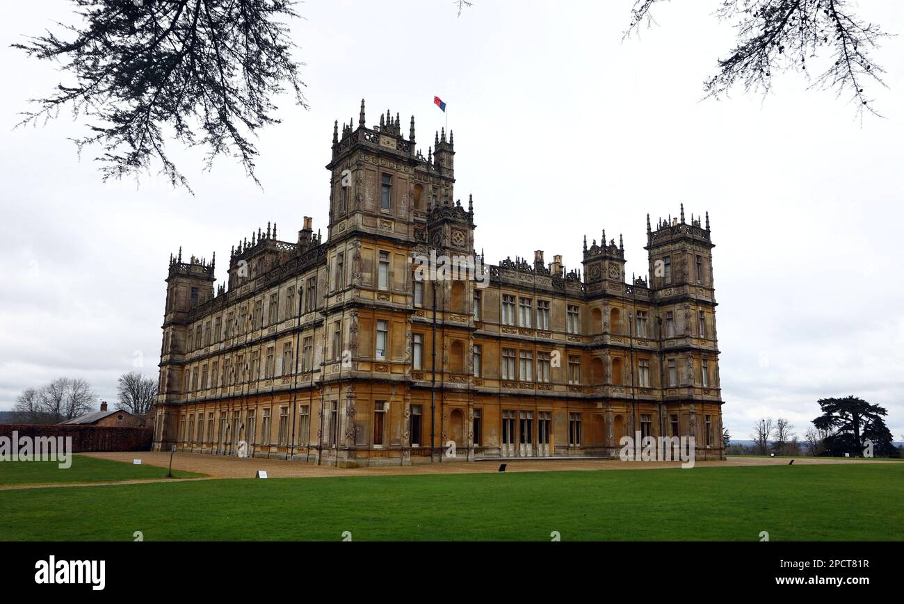 Ein allgemeiner Blick auf Highclere Castle, das Herrensitz, das weltweit als Veranstaltungsort für „Downton Abbey“ bekannt ist, in Highclere, Großbritannien, 10. März 2023. REUTERS/Hannah McKay Stockfoto
