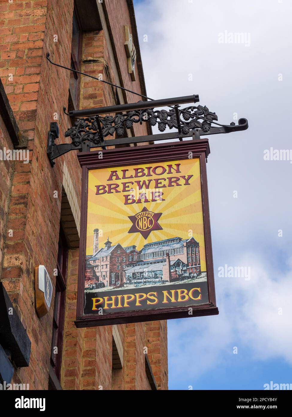 Pub-Zeichen für die Albion Brewery Bar, ein Phipps Pub, Northampton, Großbritannien Stockfoto