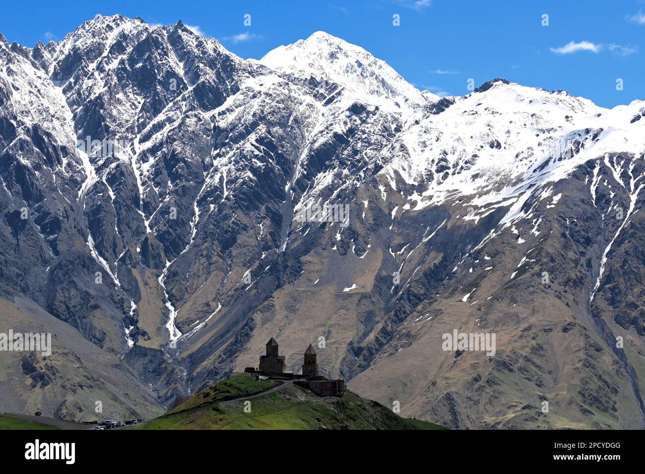 Gergeti Trinity Church, Military Highway, Georgia Stockfoto