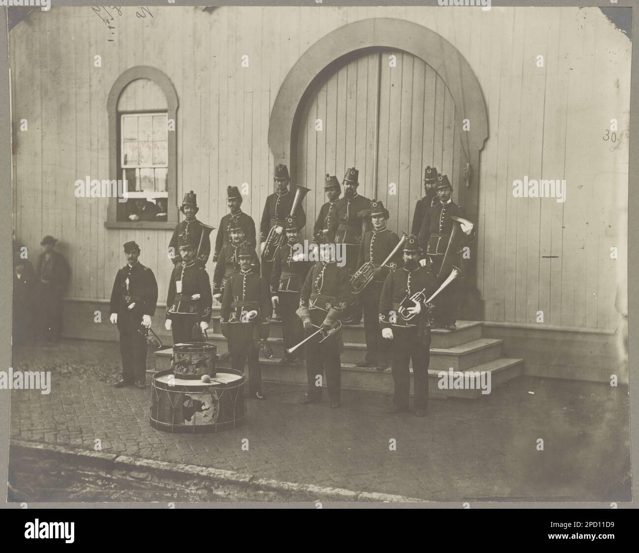 Gruppe von 9. & 10. Veterans Reserve Corps, Washington D.C. April 1865. Nr. 30, Titel von Artikel, Kauf; L.C. Handy, Washington, D.C.; 1905. November 25; (DLC/PP-1905: 42760A). Vereinigte Staaten, Geschichte, Bürgerkrieg, 1861-1865, Vereinigte Staaten, Washington (D.C.). Stockfoto