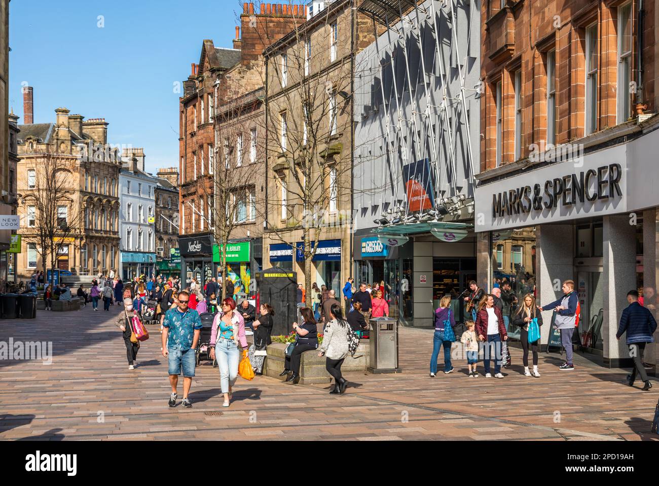 Das geschäftige Stadtzentrum in Stirling in Schottland Stockfoto