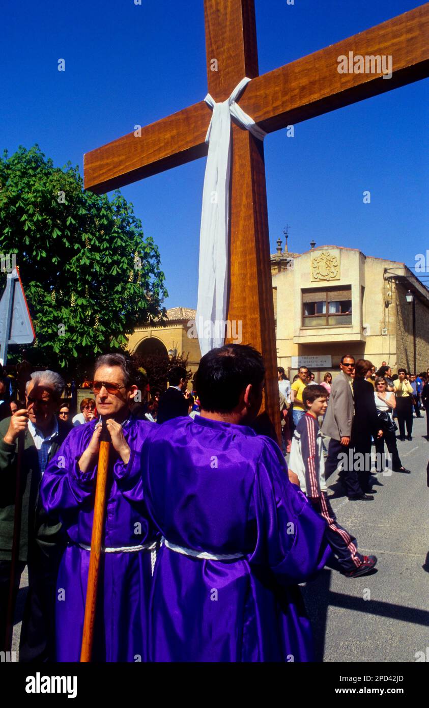 Los Picaos, Heilige Woche Prozession. Cofradia de la Santa Vera Cruz de los disziplinantes. San Vicente de la Sonsierra, La Rioja, Spanien Stockfoto